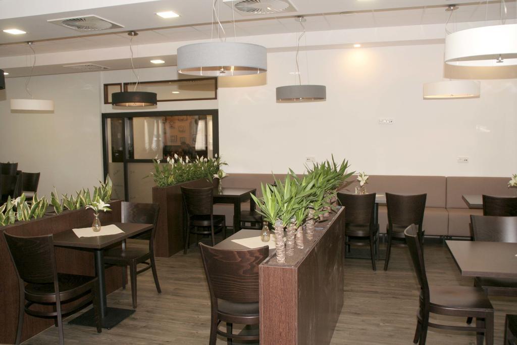 Penzion Aladdin Teplice Exterior photo